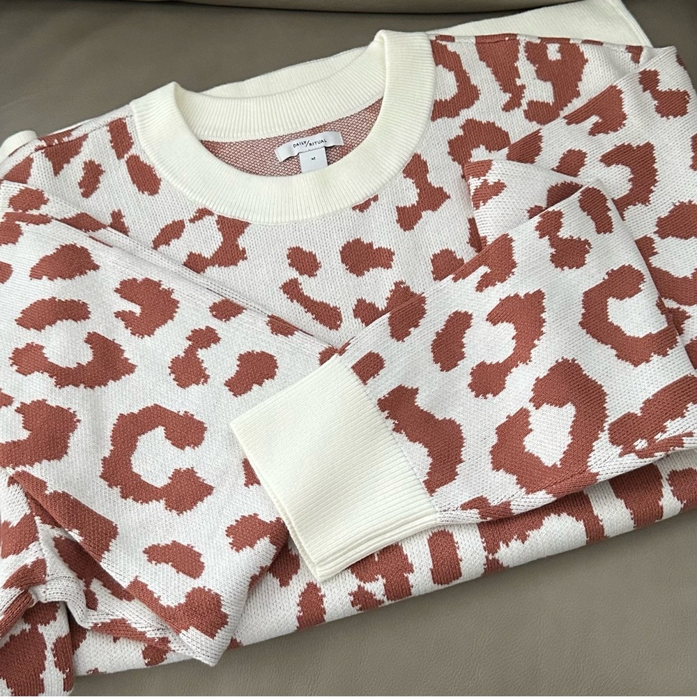 NEW DAILY RITUAL SZ XL CREAM TAN LEOPARD PRINT CREW NECK PULLOVER SWEATER - Picture 2 of 8